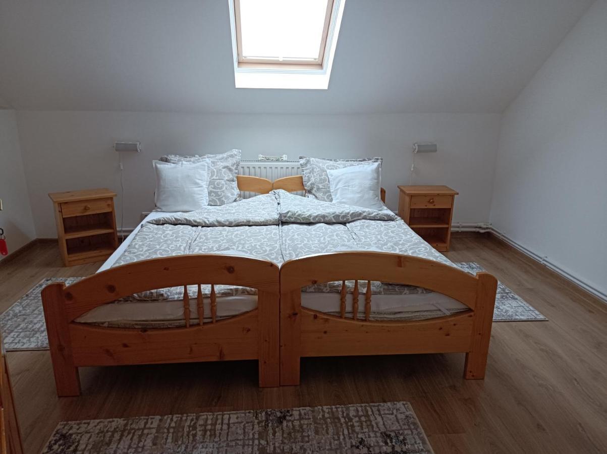 Narcisz B&B Corund  Εξωτερικό φωτογραφία